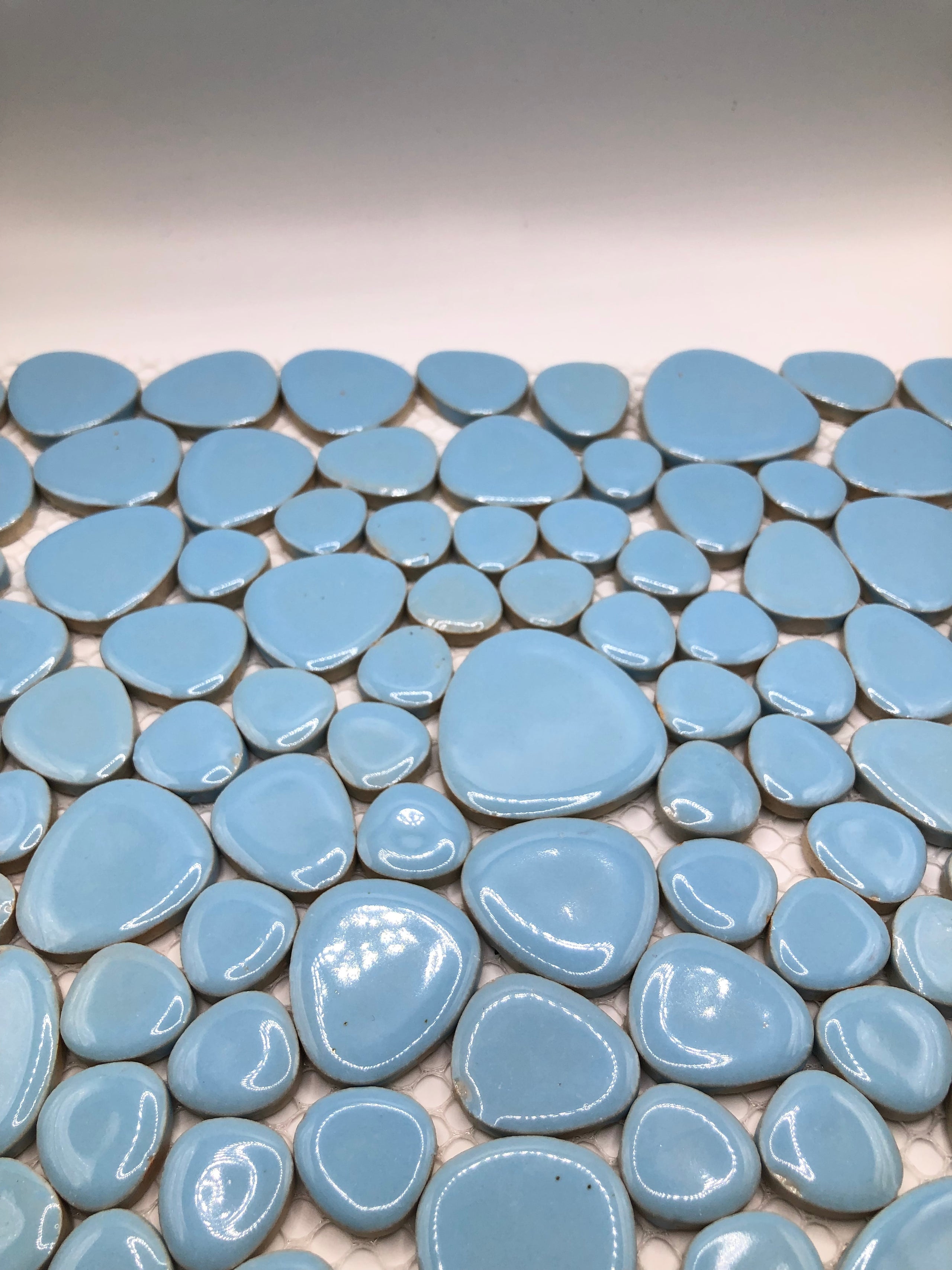 Iridescent Sky Blue Red Italian Pebble Mikado main image 0